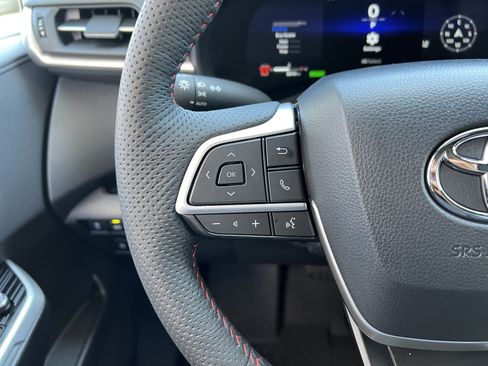 Used 2025 Toyota Sienna XSE AWD/4WD image 24