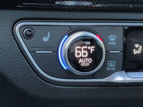 Used 2022 Audi SQ5 Premium w/ Convenience Package image 23