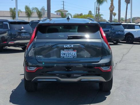 Certified 2024 Kia Niro Wave FWD image 4