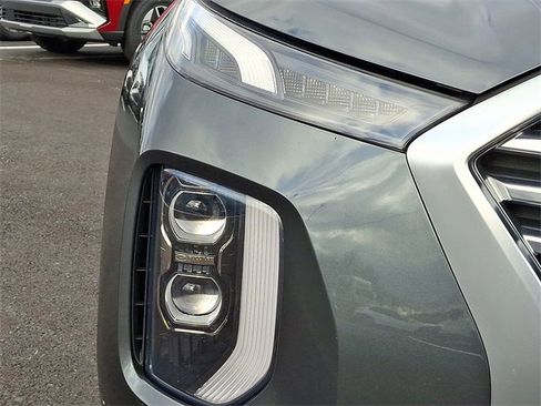 Certified 2021 Hyundai Palisade Limited w/ Cargo Package image 9