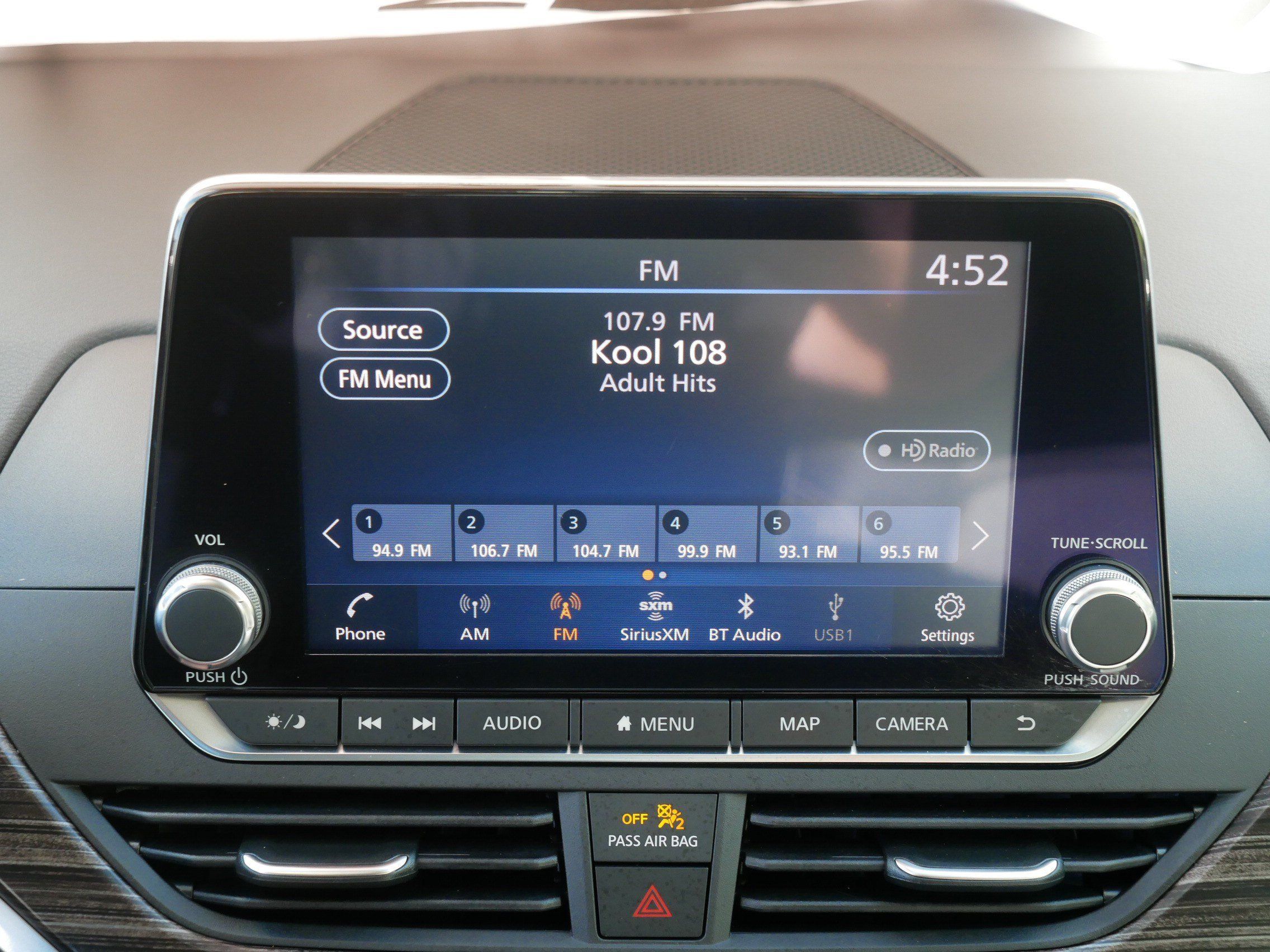 Used 2021 Nissan Altima 2.5 Platinum AWD/4WD image 22