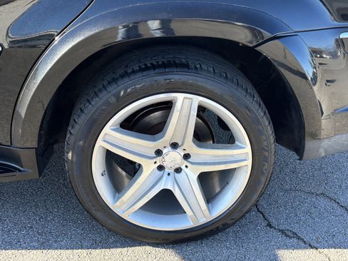 Used 2011 Mercedes-Benz GL 550 4MATIC image 13