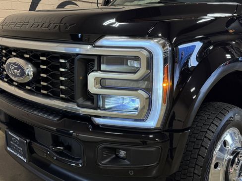Used 2025 Ford F450 Platinum w/ FX4 Off-Road Package image 16
