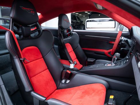 Used 2018 Porsche 911 GT2 RS w/ Weissach Package RWD image 37