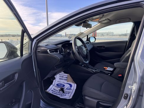 Used 2022 Toyota Corolla LE image 17