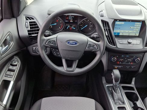 Used 2019 Ford Escape SE image 11