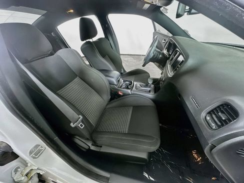 Used 2019 Dodge Charger R/T w/ Blacktop Package RWD image 12