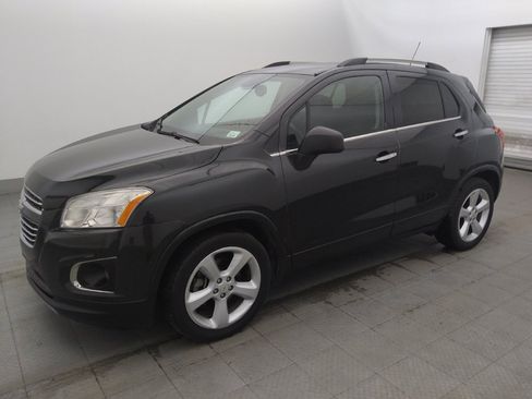 Used 2016 Chevrolet Trax LTZ FWD image 2