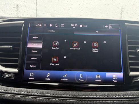 Used 2023 Chrysler Pacifica Touring-L w/ S Appearance Package image 28