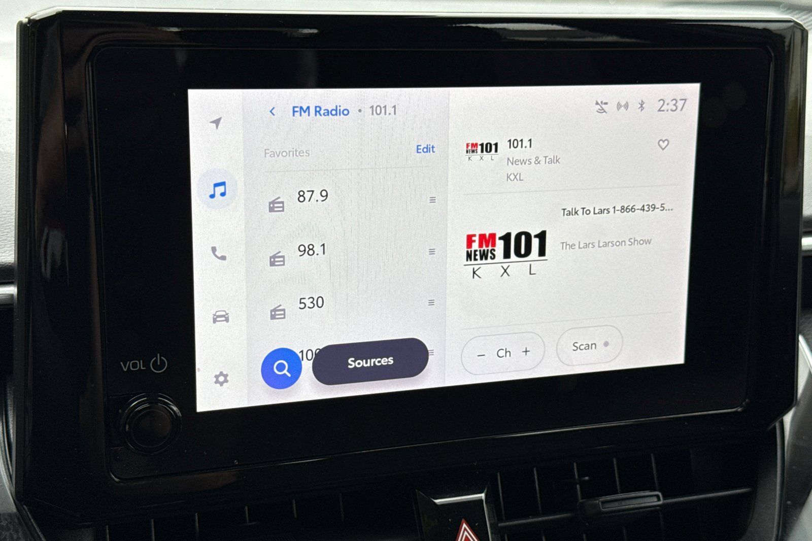 Used 2023 Toyota Corolla LE FWD image 17