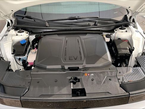 Certified 2026 Hyundai Ioniq 5 SE RWD image 31