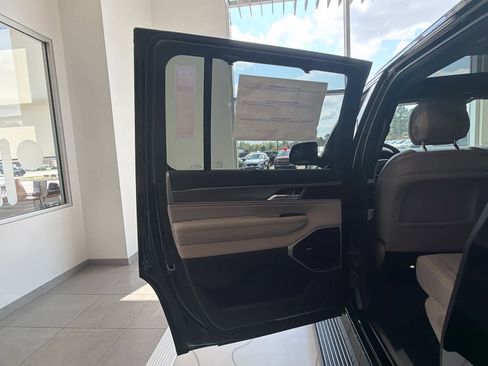 New 2026 Jeep Grand Wagoneer Limited AWD/4WD image 34