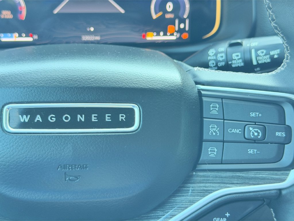 Used 2022 Jeep Wagoneer Series II AWD/4WD image 23