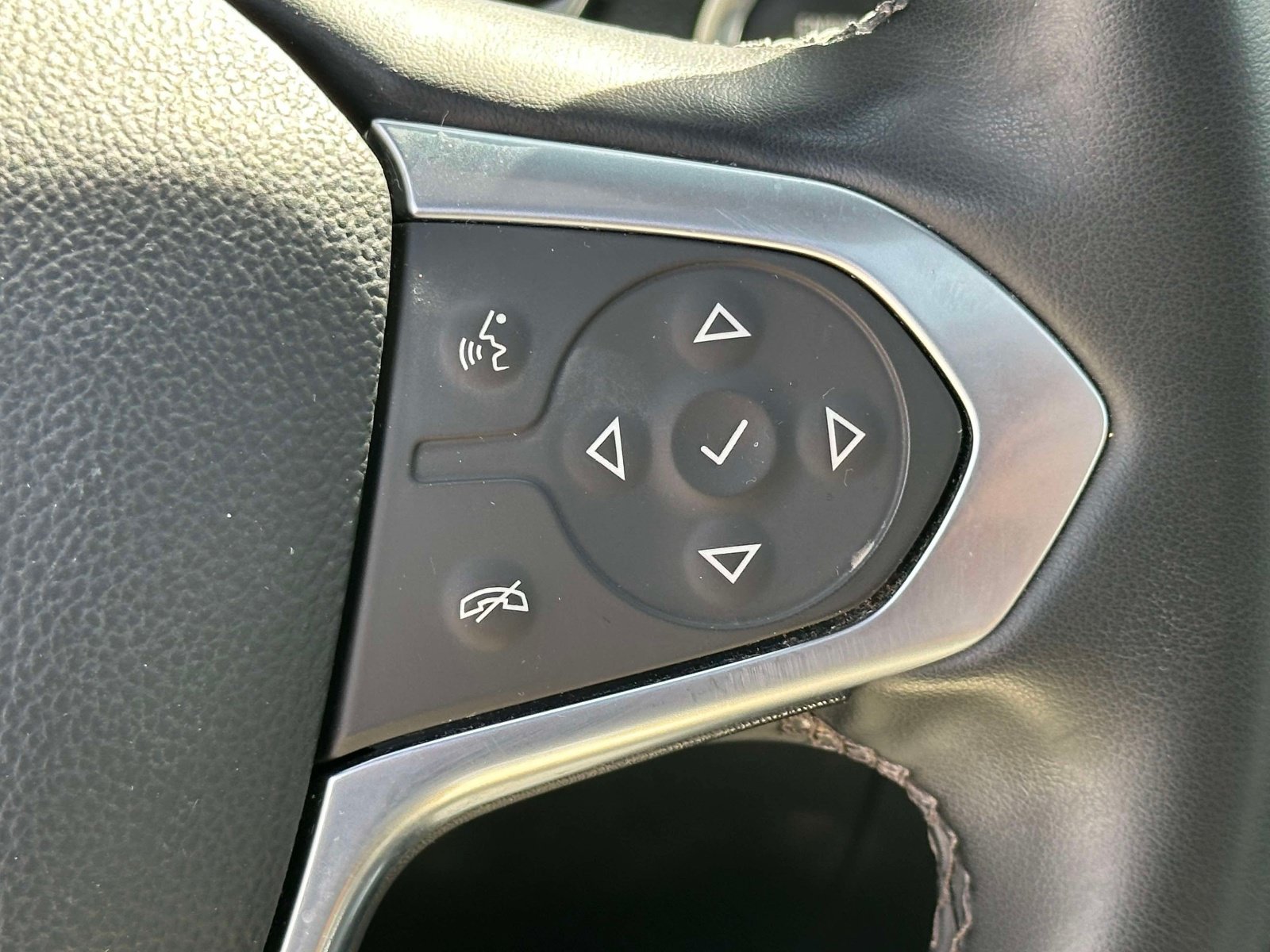 Certified 2024 Chevrolet Traverse RS AWD/4WD image 23