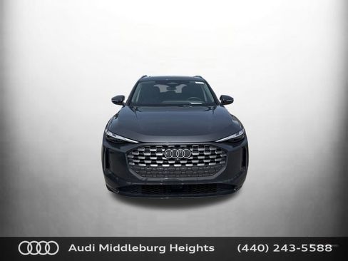 Used 2025 Audi Q5 Premium AWD/4WD image 2