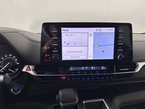 Certified 2023 Toyota Sienna XSE image 32