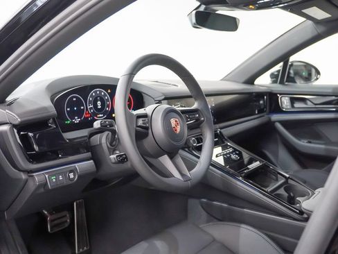 Used 2026 Porsche Panamera 4 AWD/4WD image 4