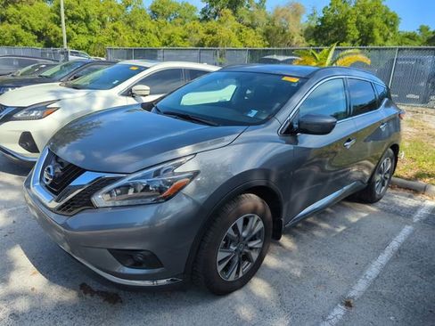 Certified 2018 Nissan Murano SV w/ Cargo Package image 5