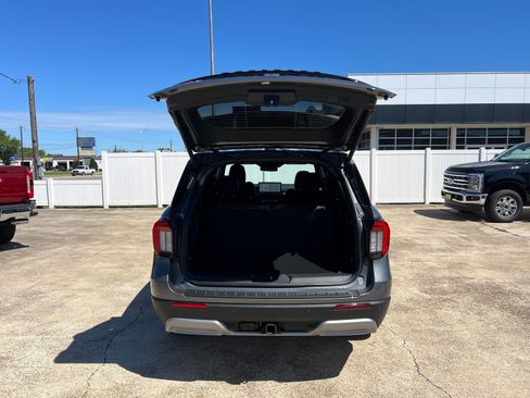 New 2026 Ford Explorer Platinum RWD image 13