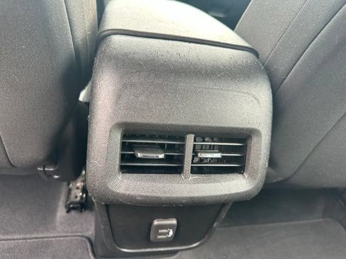 Used 2022 Chevrolet Equinox LS FWD image 21