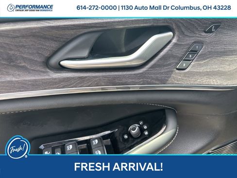 Used 2024 Jeep Grand Cherokee L Overland w/ Advanced Protech Group III image 17