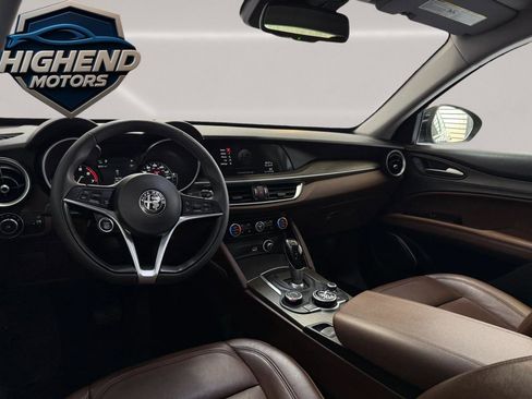 Used 2018 Alfa Romeo Stelvio Ti image 38