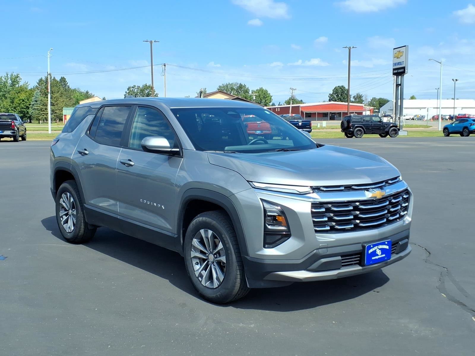 Used 2026 Chevrolet Equinox LT AWD/4WD image 8