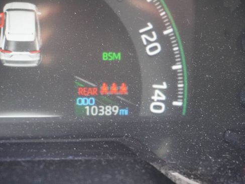 Certified 2025 Toyota RAV4 XLE FWD image 3