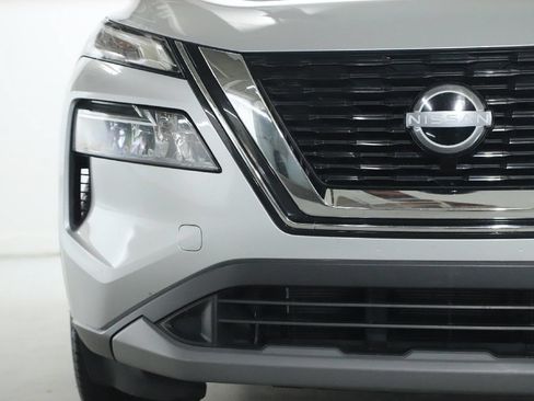 Certified 2022 Nissan Rogue SV FWD image 7