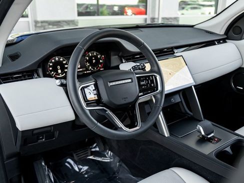Used 2024 Land Rover Discovery Sport S image 16