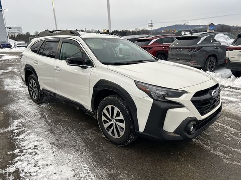 Certified 2023 Subaru Outback Premium image 2