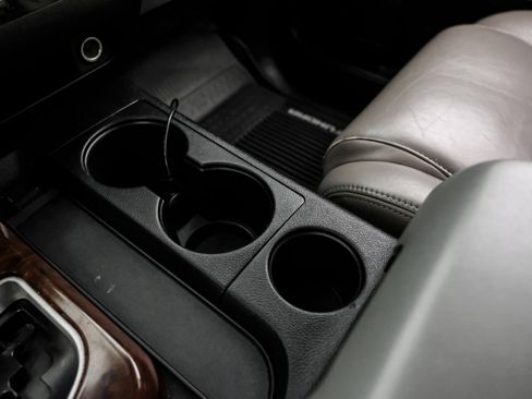 Used 2010 Toyota Tundra 4x4 CrewMax image 27