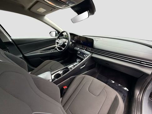 Used 2023 Hyundai Elantra SEL w/ Convenience Package image 26