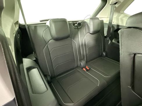Used 2019 Volkswagen Tiguan SEL Premium w/ 3rd Row Seat Package AWD/4WD image 30