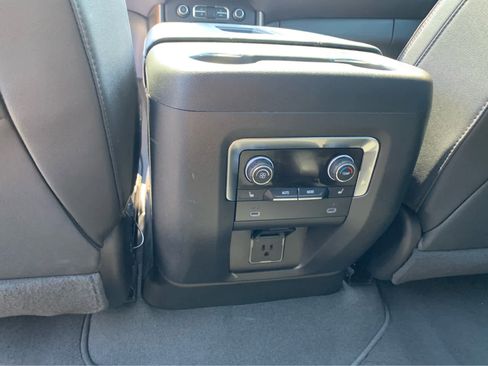 Used 2024 Chevrolet Tahoe High Country AWD/4WD image 27
