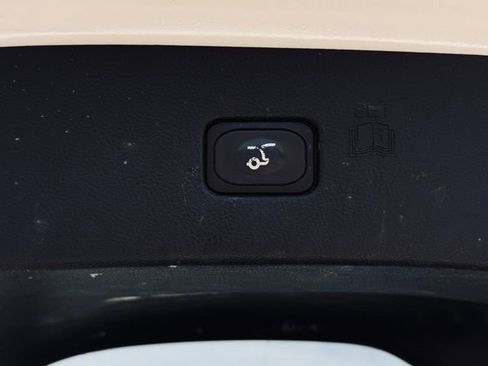 Used 2023 Ford Edge SEL w/ Convenience Package image 14