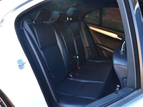 Used 2013 Mercedes-Benz C 300 4MATIC Sedan image 29