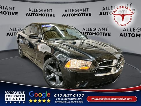 Used 2014 Dodge Charger SXT image 1