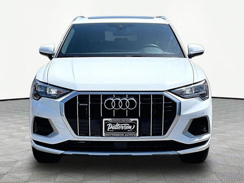 Used 2020 Audi Q3 2.0T Premium w/ Convenience Package AWD/4WD image 3
