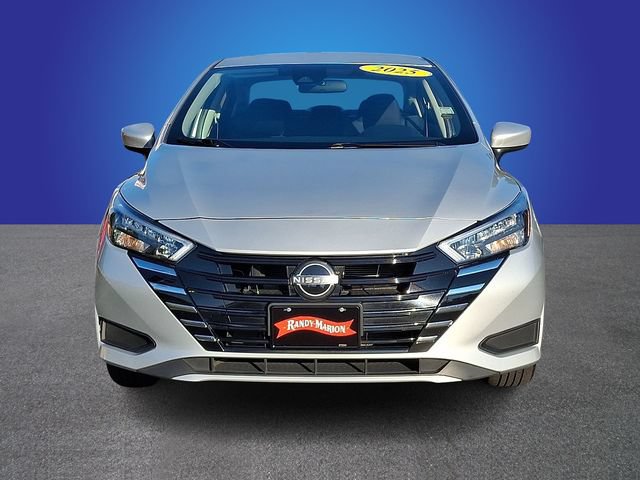 Used 2025 Nissan Versa SV FWD image 2