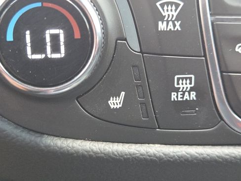 Used 2024 Chevrolet Equinox LT FWD image 5
