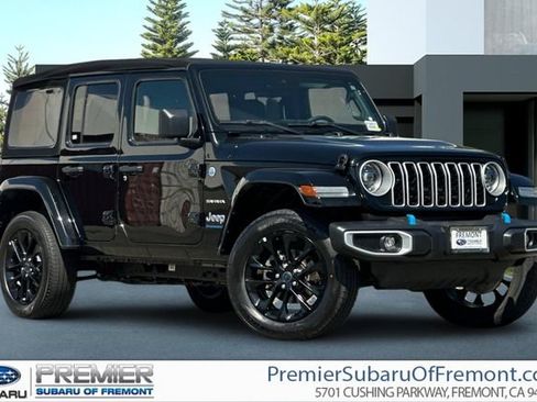 Used 2024 Jeep Wrangler Unlimited Sahara AWD/4WD image 1