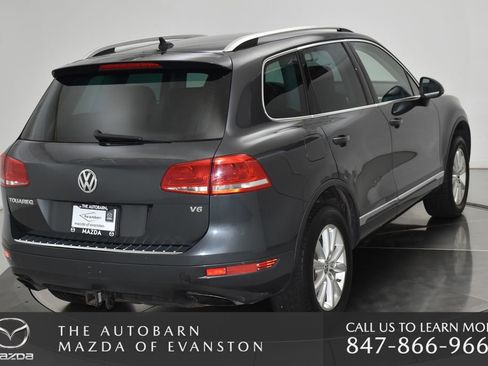 Used 2014 Volkswagen Touareg Sport AWD/4WD image 22