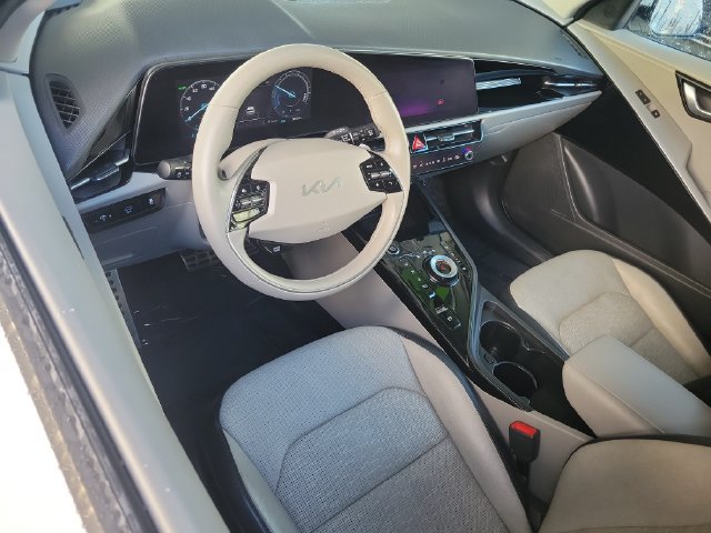 Used 2023 Kia Niro Wave FWD image 6