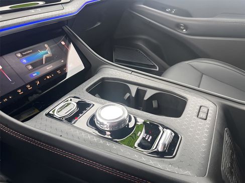 Used 2025 Jeep Wagoneer S Limited image 16