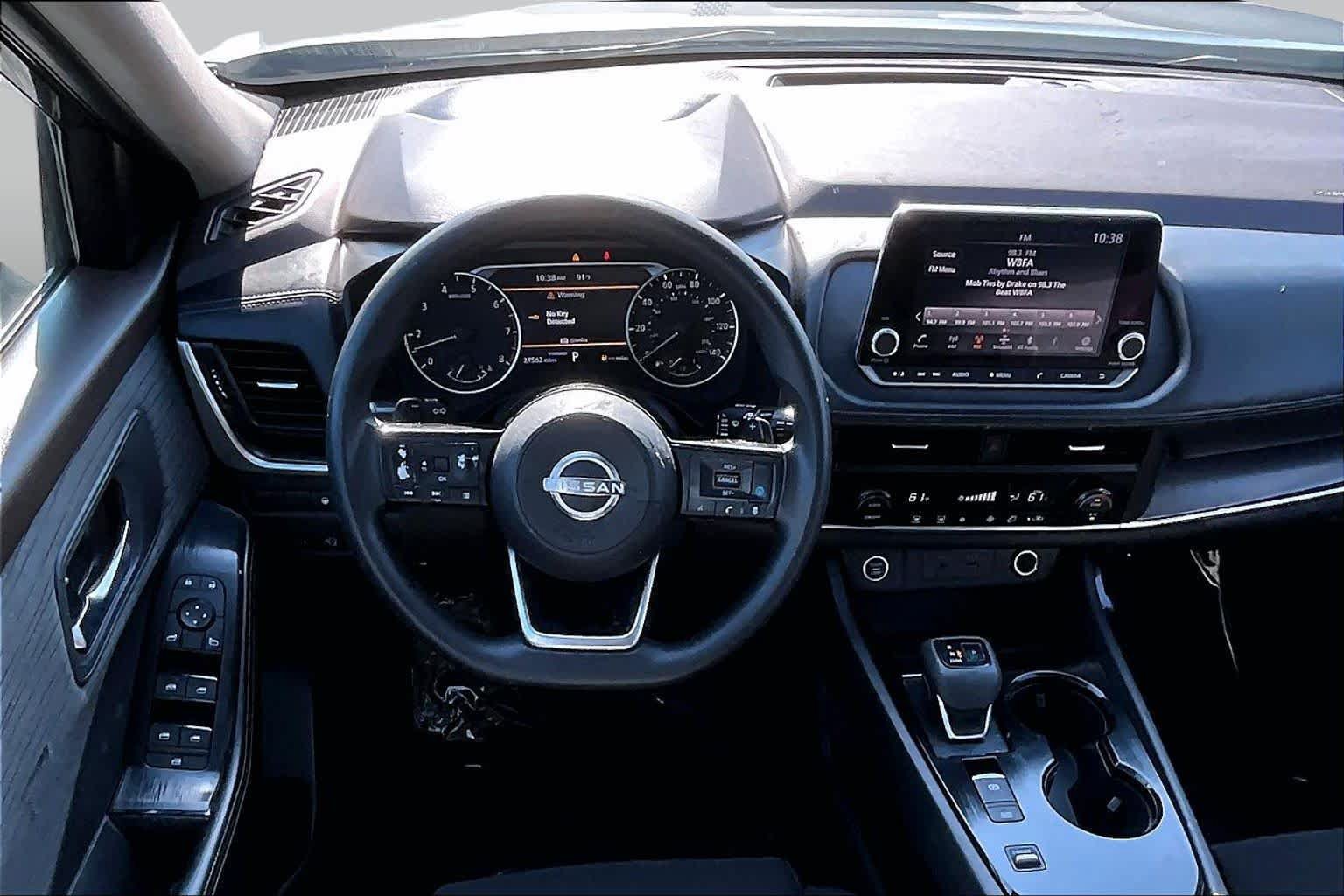 Used 2023 Nissan Rogue SV FWD image 5