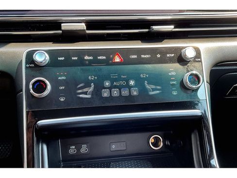 Used 2025 Genesis GV80 2.5T Standard AWD/4WD image 24