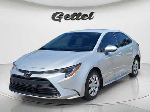 Certified 2023 Toyota Corolla LE FWD image 1