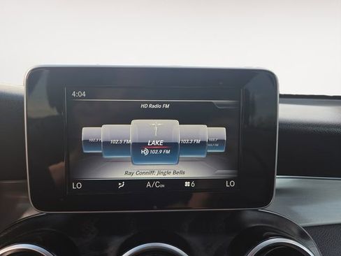 Used 2019 Mercedes-Benz GLC 350e 4MATIC image 23