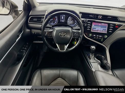Used 2020 Toyota Camry SE FWD image 20